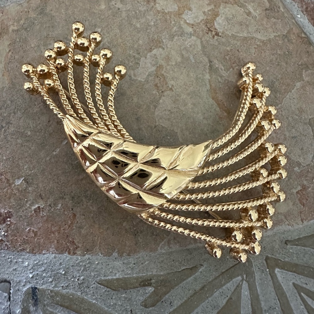 Vintage Monet Goldtone Brooch Pin- Modern 70’s Design- Perfect